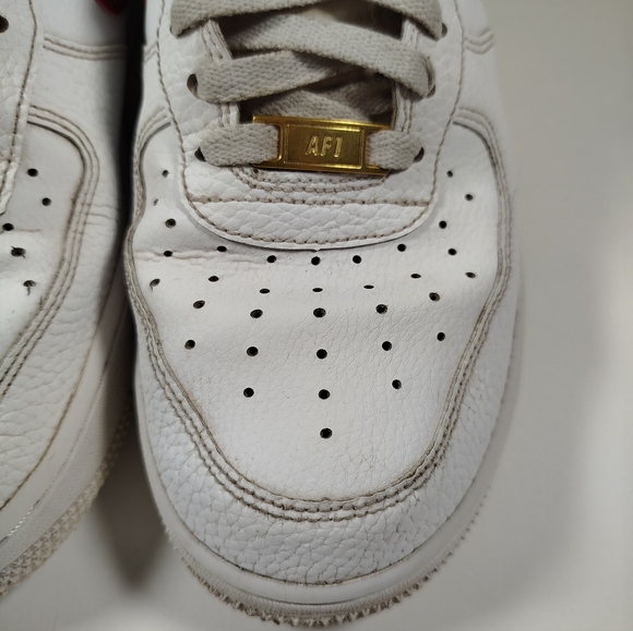 Sold - Picture 5 of 15